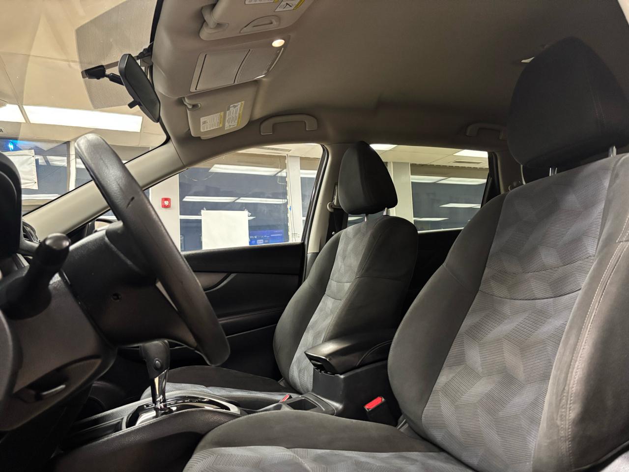 Nissan Rogue AWD 4dr SV 2016