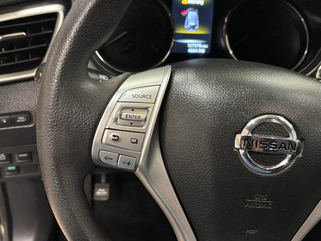 Nissan Rogue AWD 4dr SV 2016