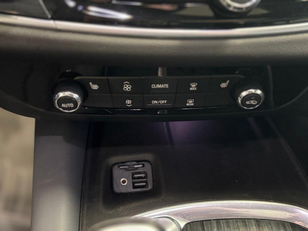 Buick Enclave AWD 4dr Essence 2020