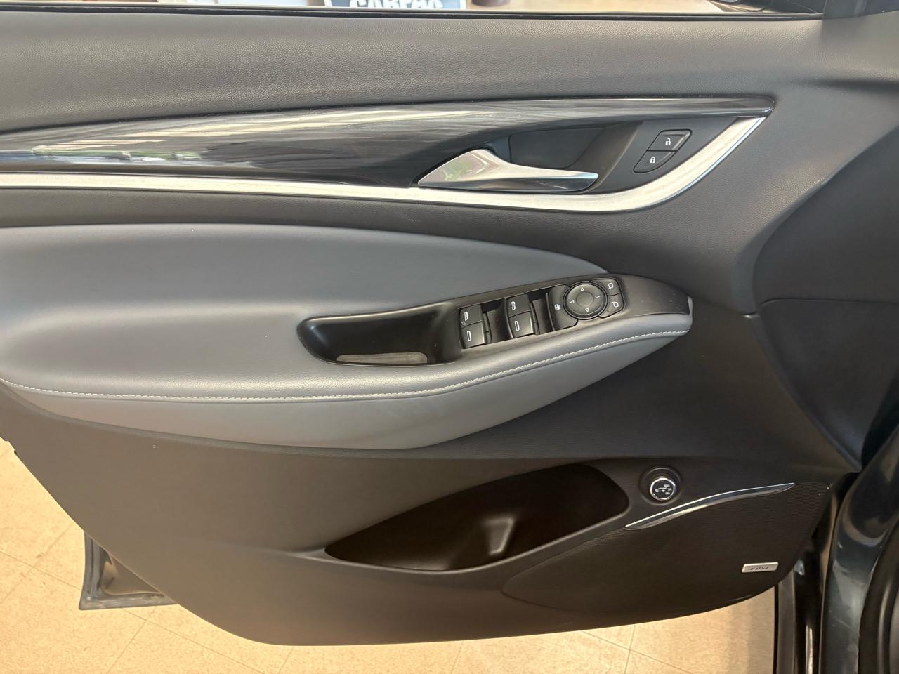 Buick Enclave AWD 4dr Essence 2020