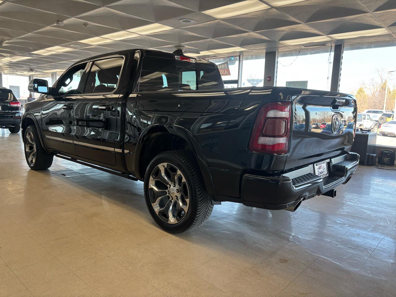 RAM 1500 Limited 4x4 Crew Cab 5'7" Box 2019