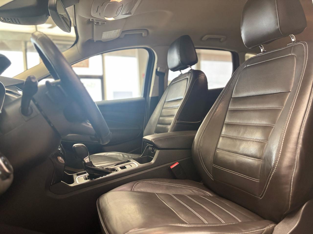 Ford Escape Titanium 4WD 2017