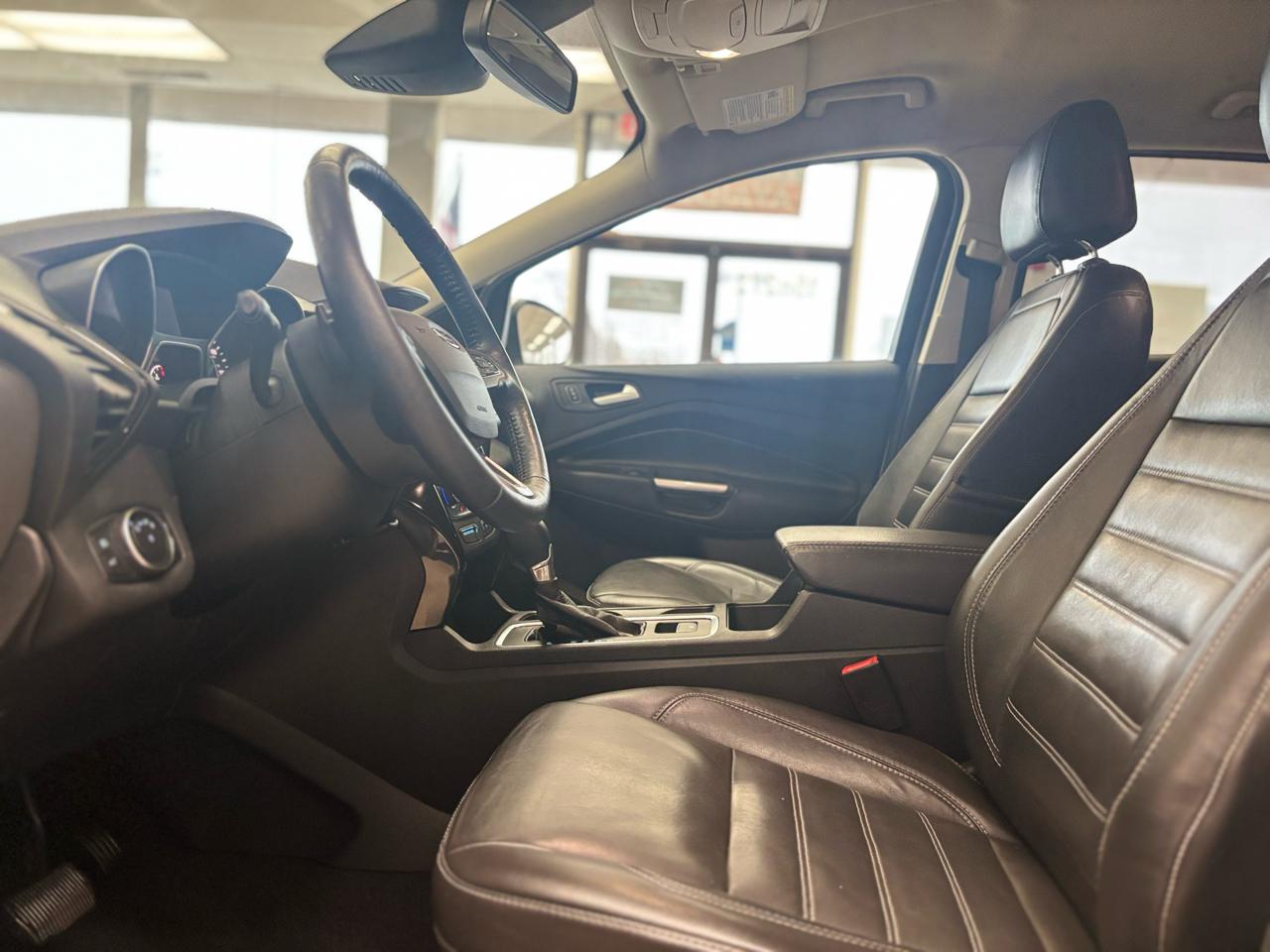 Ford Escape Titanium 4WD 2017