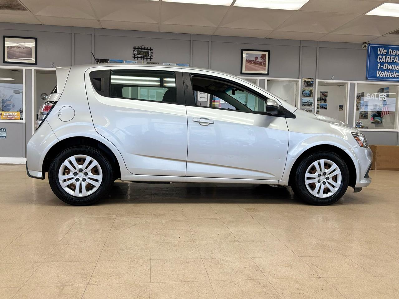 Chevrolet Sonic 5dr HB LT w/1FL 2020