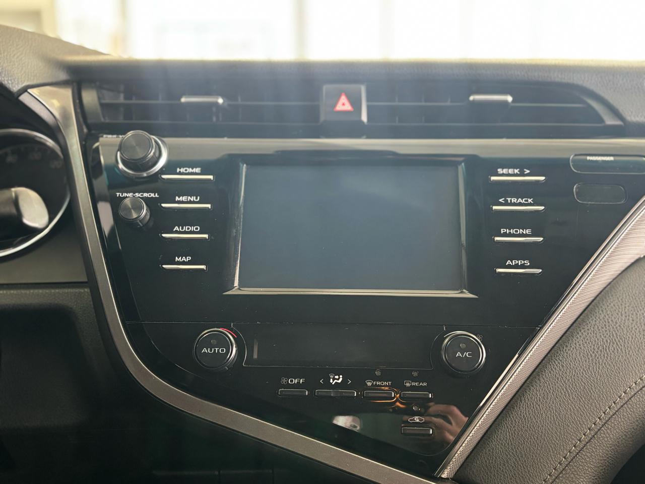 Toyota Camry XLE Auto (Natl) 2019