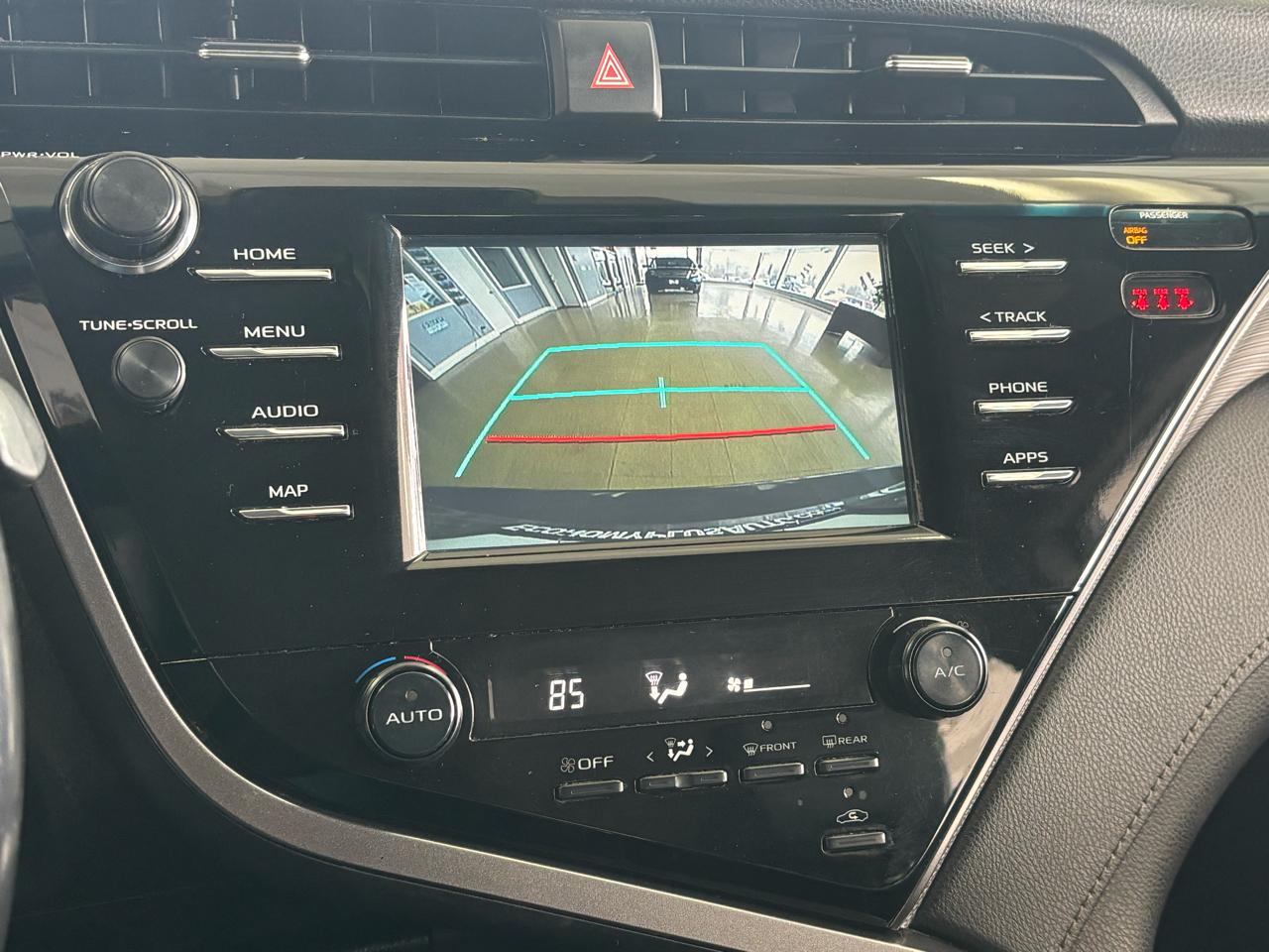 Toyota Camry XLE Auto (Natl) 2019