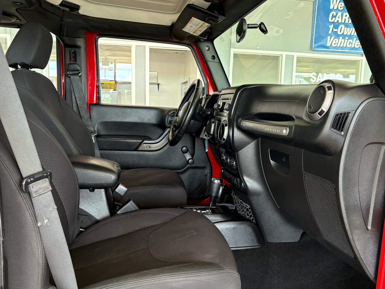 Jeep Wrangler Unlimited 4WD 4dr Sport 2013