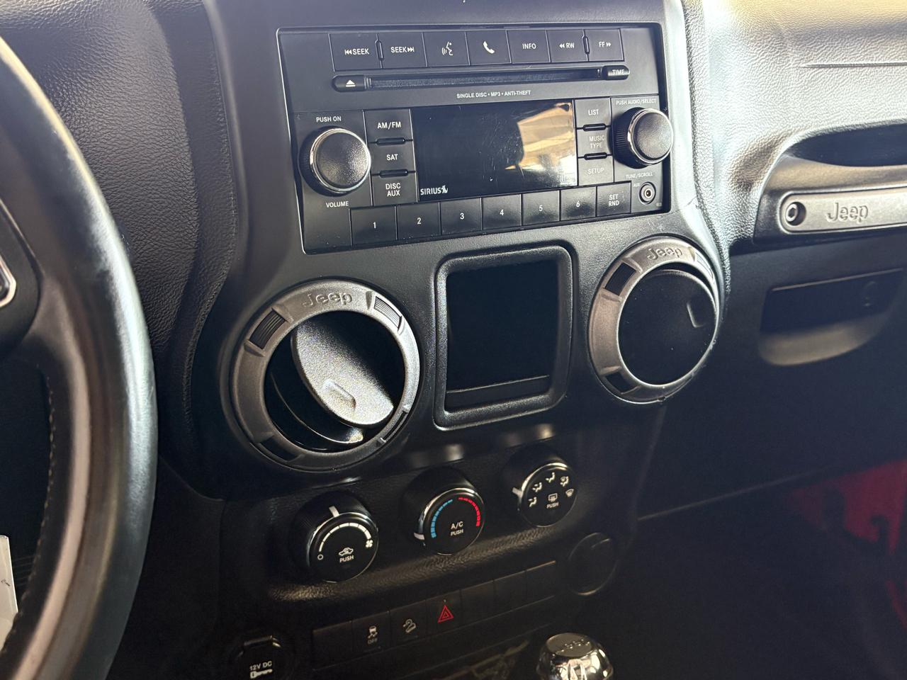 Jeep Wrangler Unlimited 4WD 4dr Sport 2013