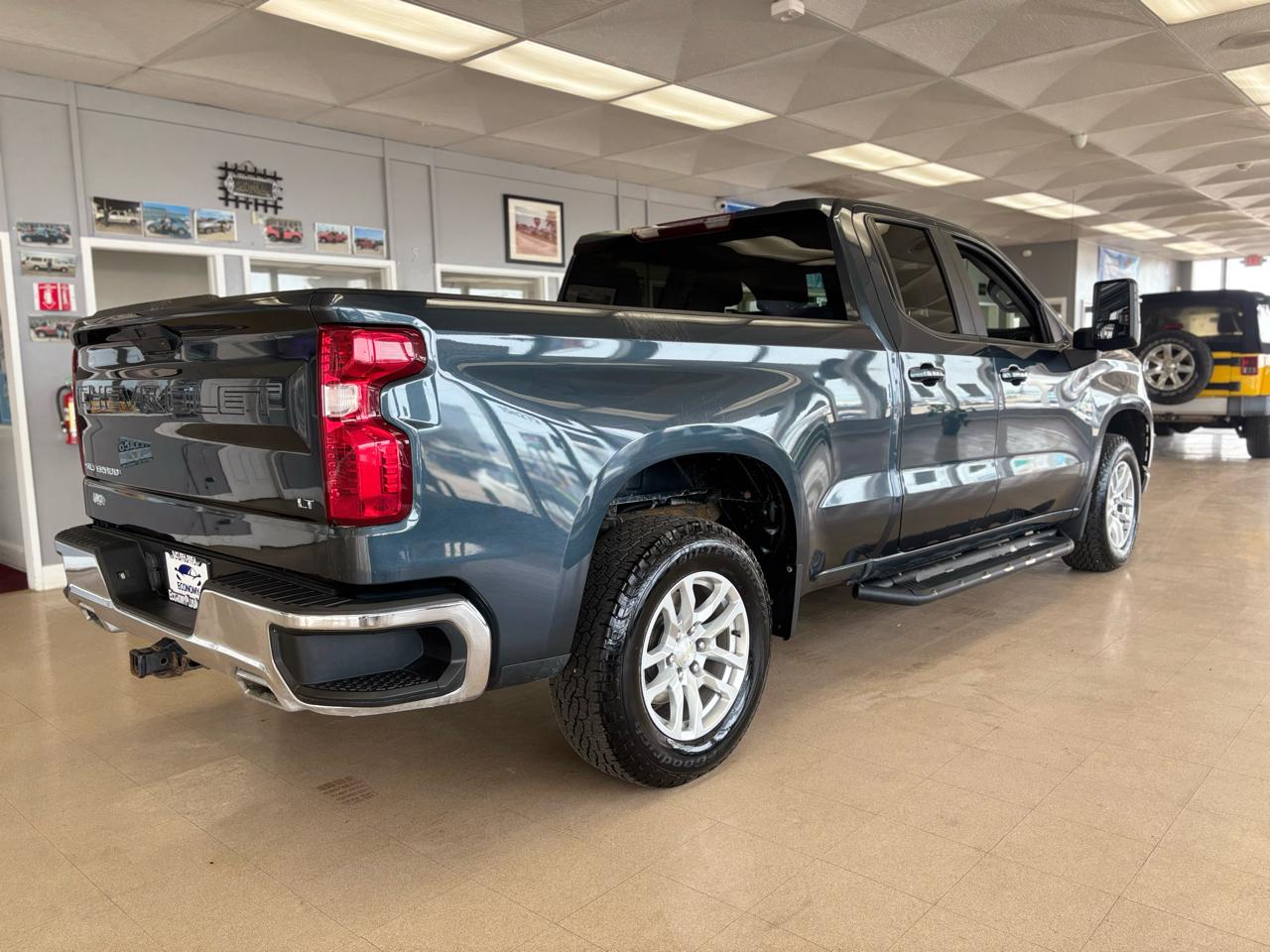 Chevrolet Silverado 1500 4WD Double Cab 147" LT 2020