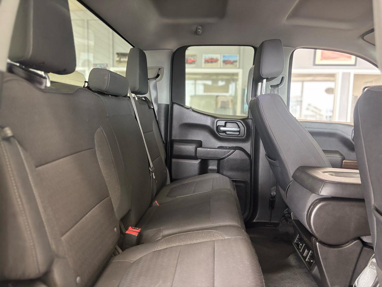 Chevrolet Silverado 1500 4WD Double Cab 147" LT 2020