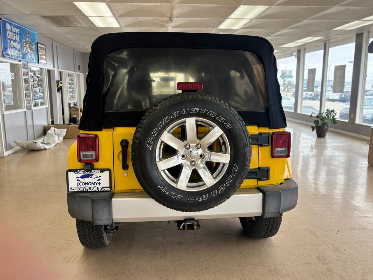 Jeep Wrangler Unlimited 4WD 4dr Sahara 2015