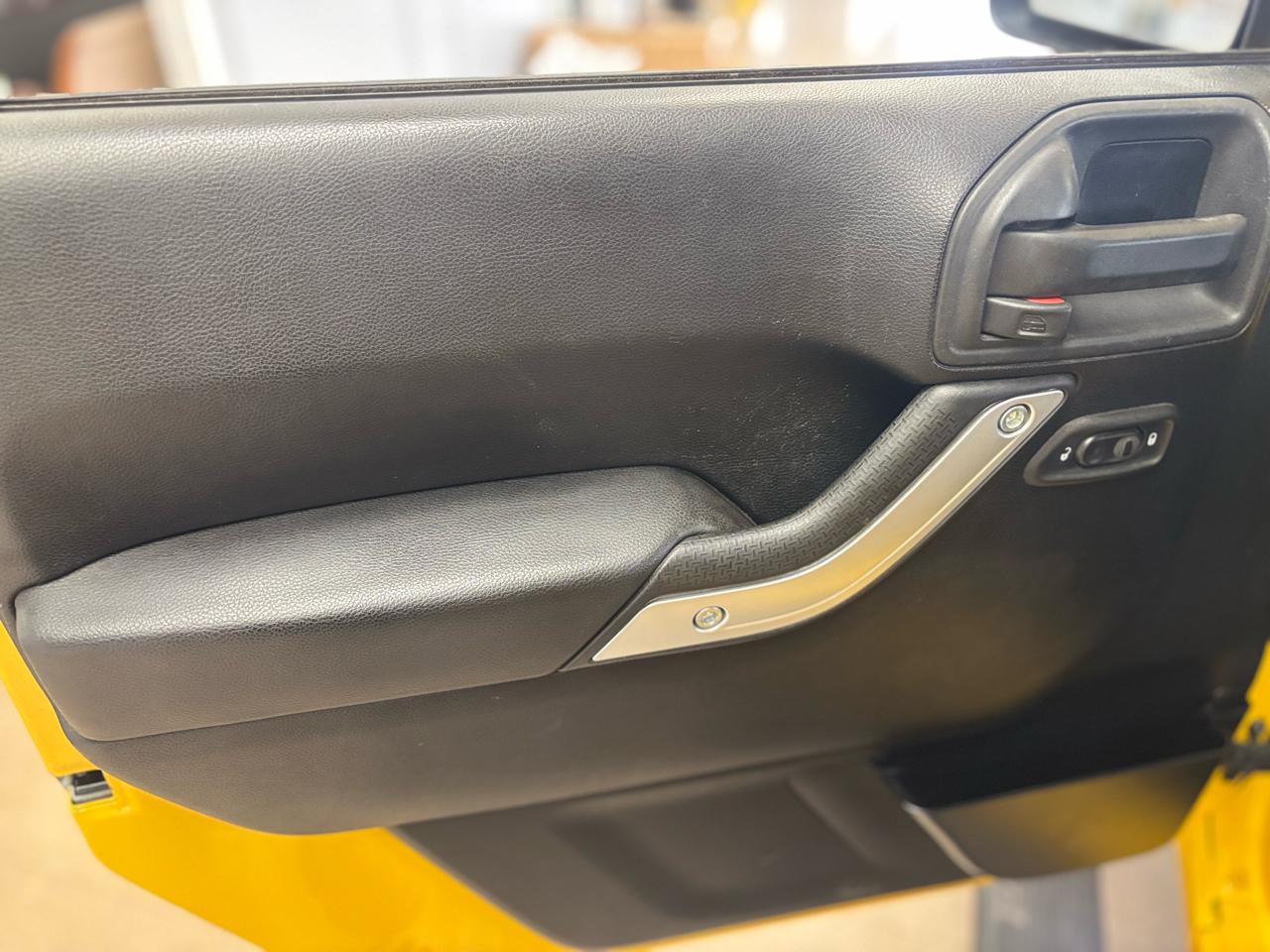 Jeep Wrangler Unlimited 4WD 4dr Sahara 2015