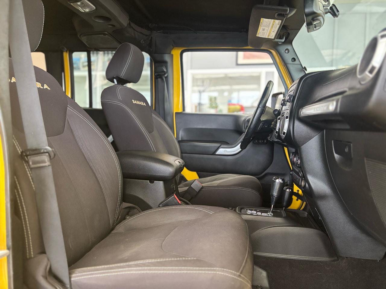 Jeep Wrangler Unlimited 4WD 4dr Sahara 2015