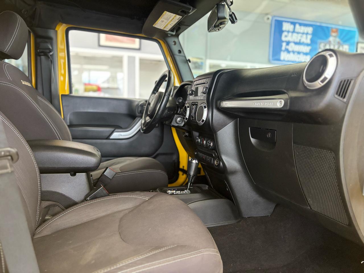 Jeep Wrangler Unlimited 4WD 4dr Sahara 2015