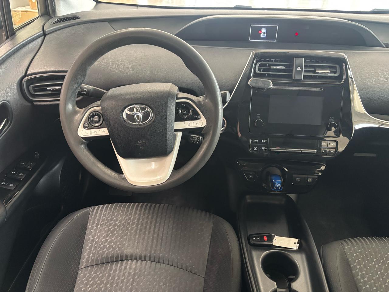 Toyota Prius Three Touring (Natl) 2017