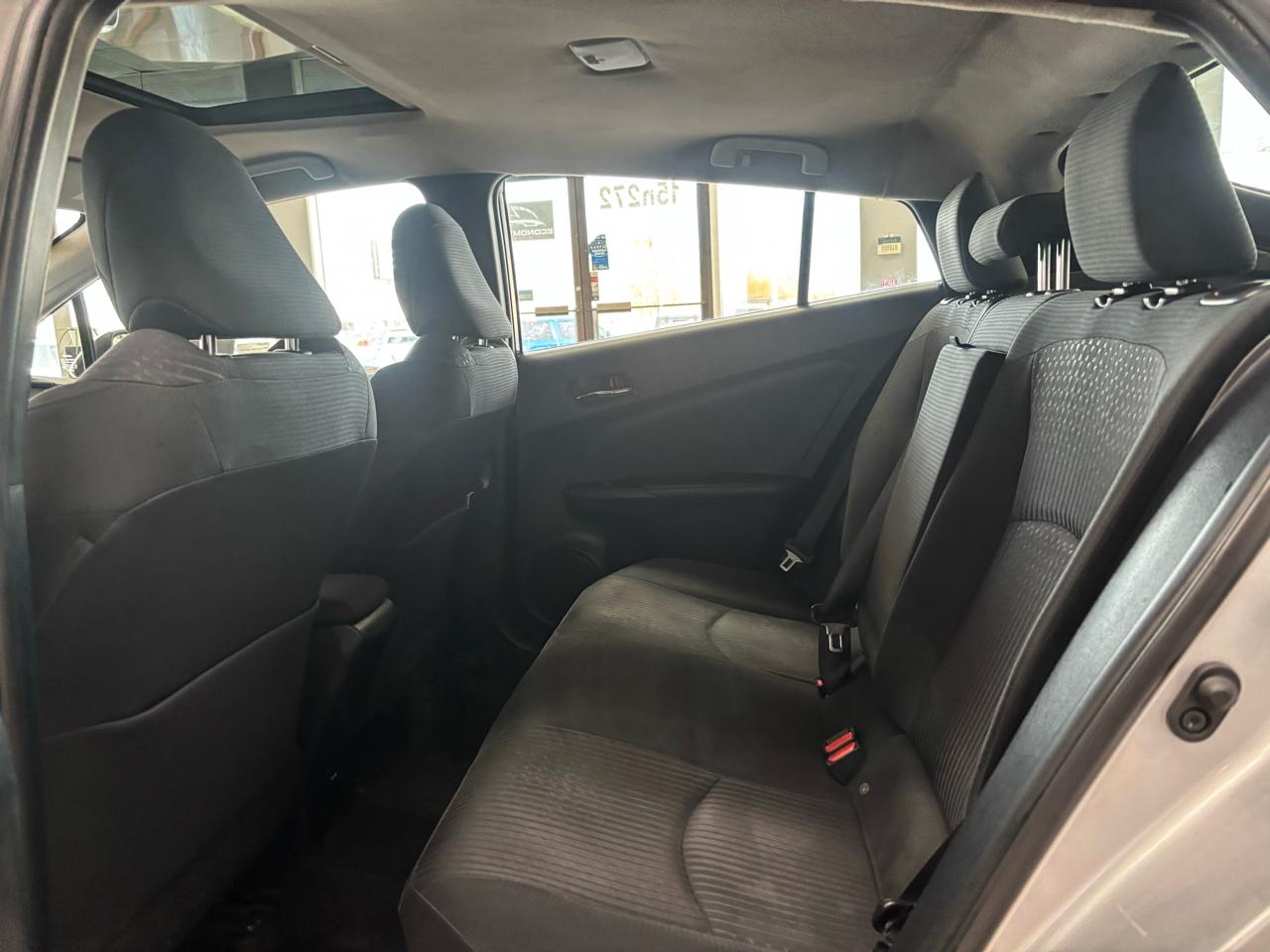 Toyota Prius Three Touring (Natl) 2017