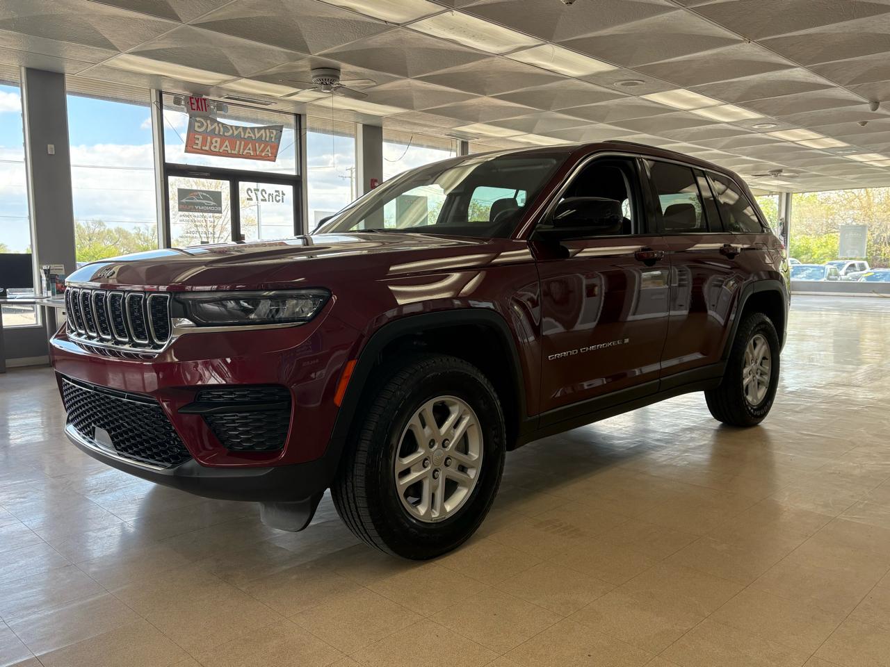 Jeep Grand Cherokee Laredo 4x4 2023