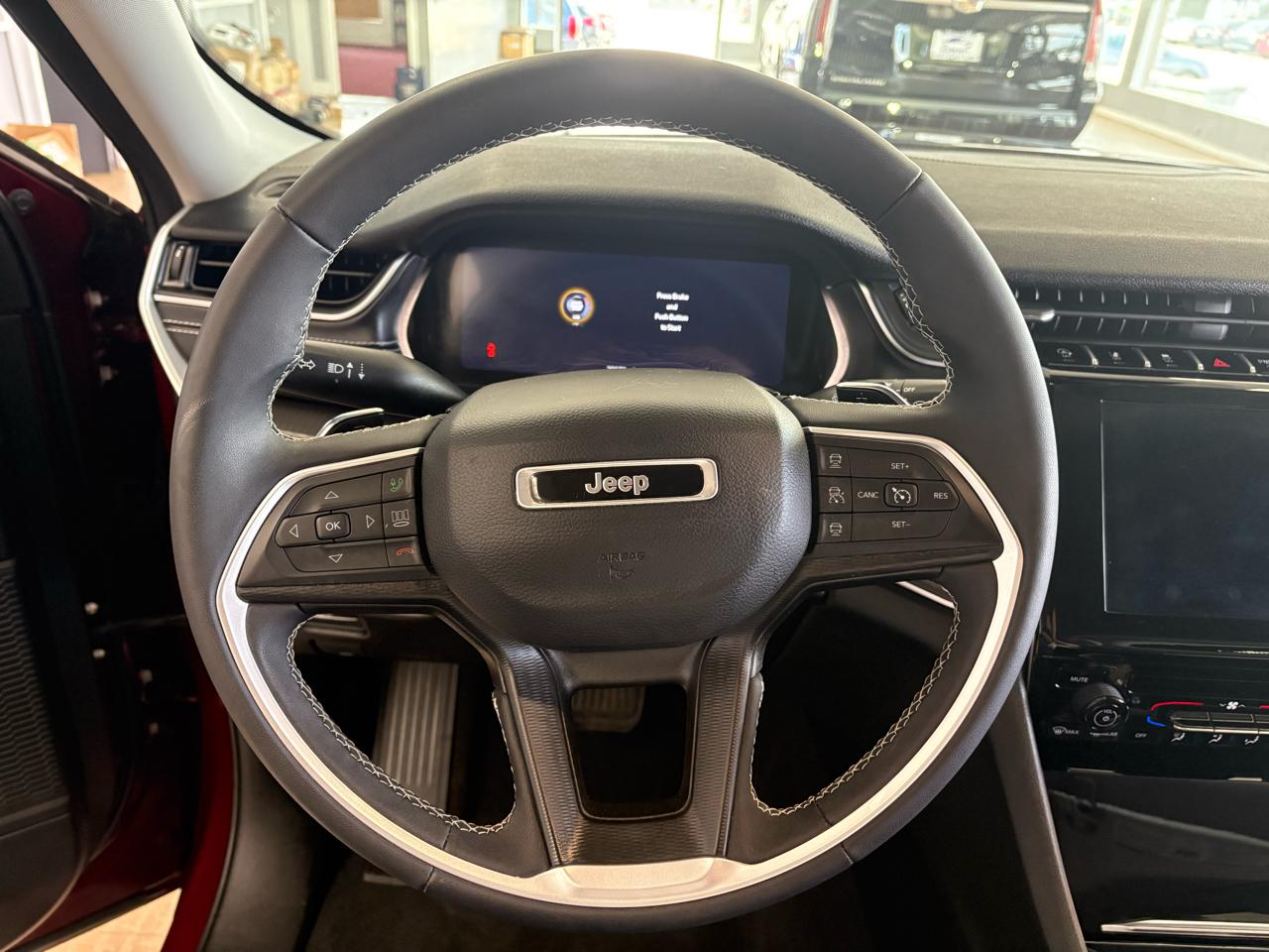 Jeep Grand Cherokee Laredo 4x4 2023