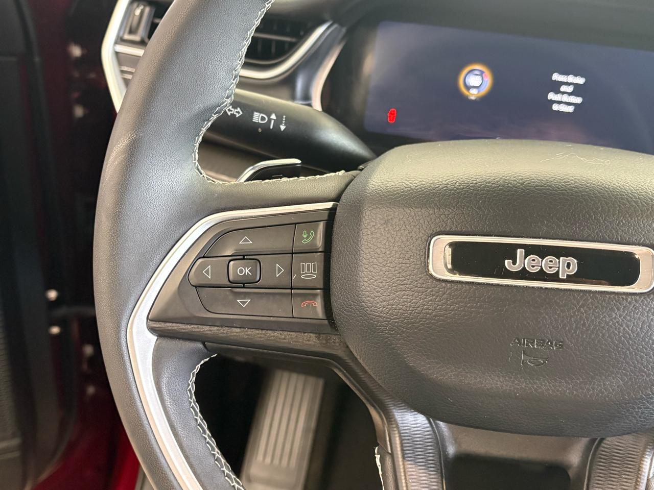 Jeep Grand Cherokee Laredo 4x4 2023