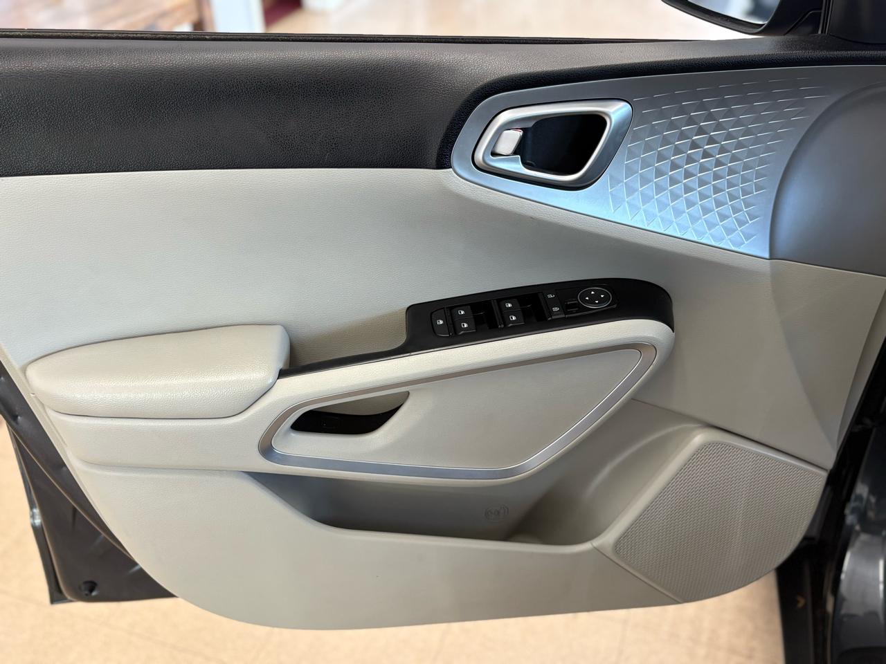 Kia Soul LX IVT 2020