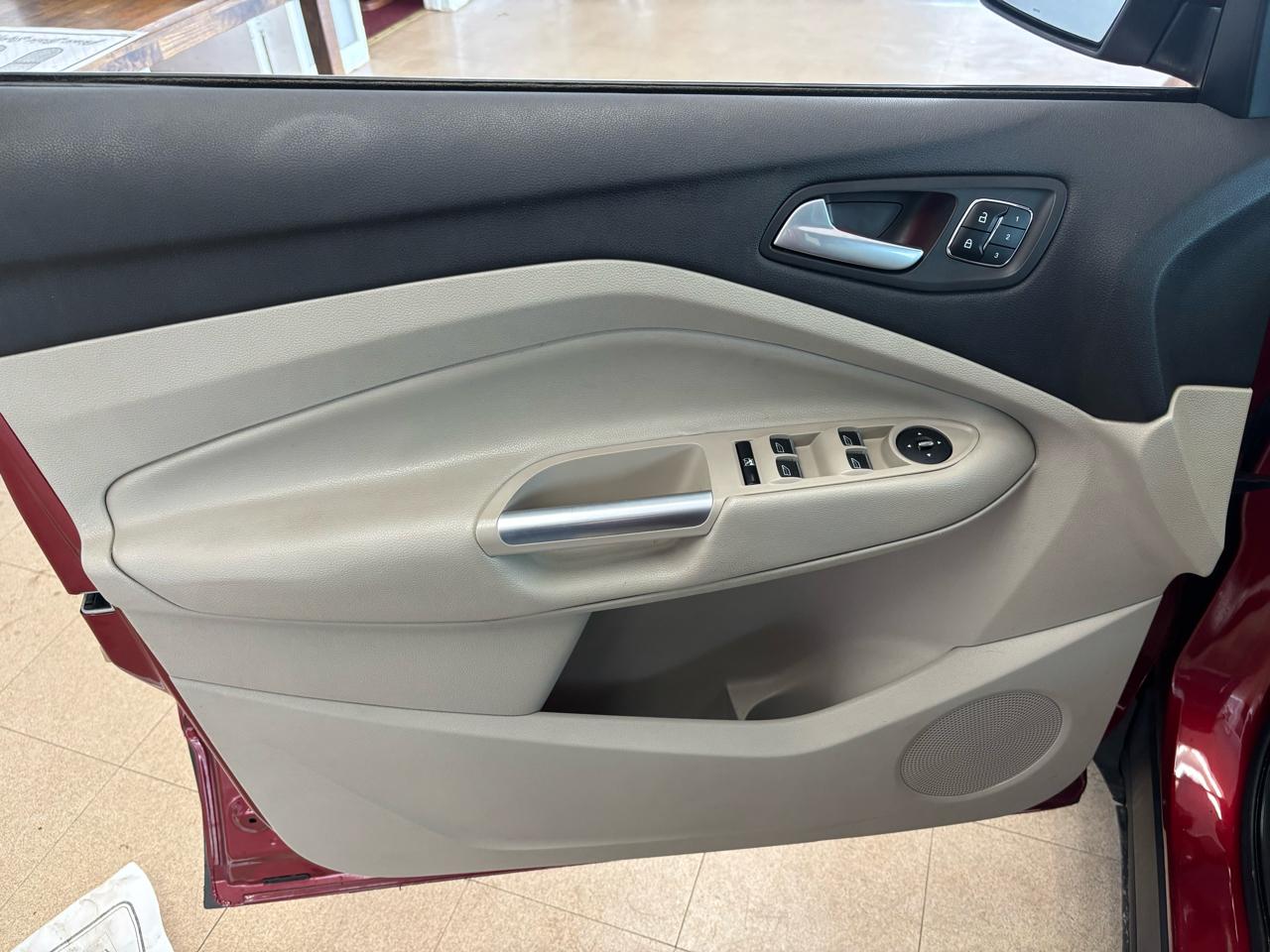 Ford Escape 4WD 4dr Titanium 2014