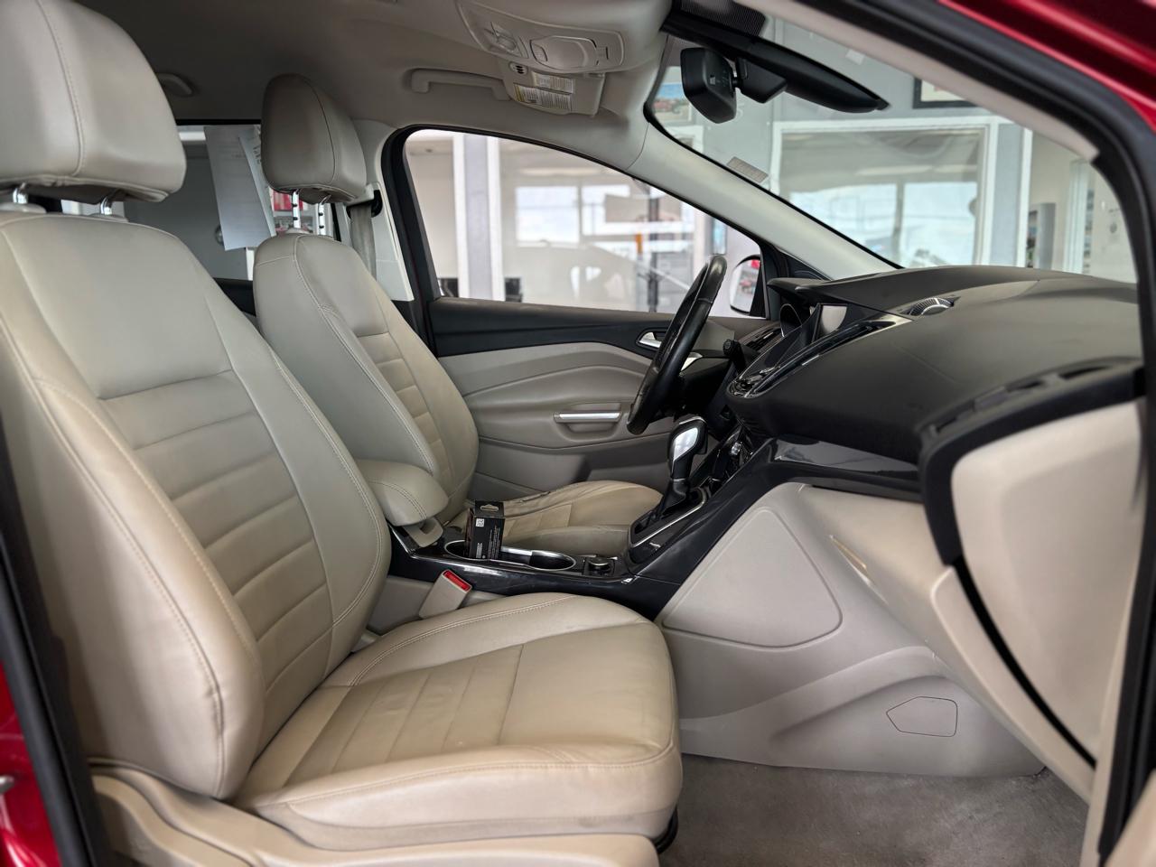 Ford Escape 4WD 4dr Titanium 2014