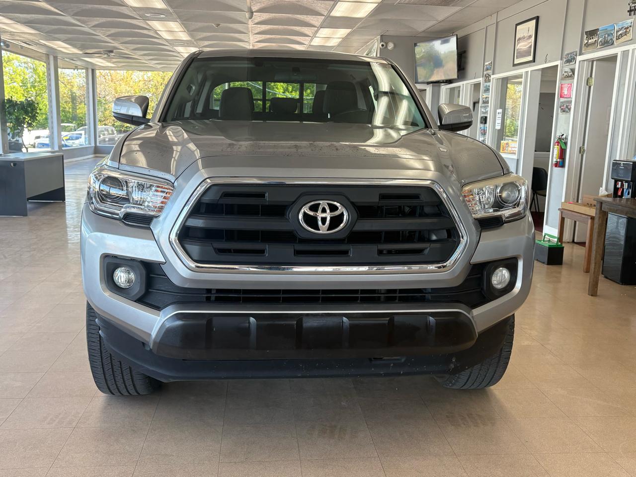 Toyota Tacoma 2WD Double Cab V6 AT SR5 (Natl) 2016