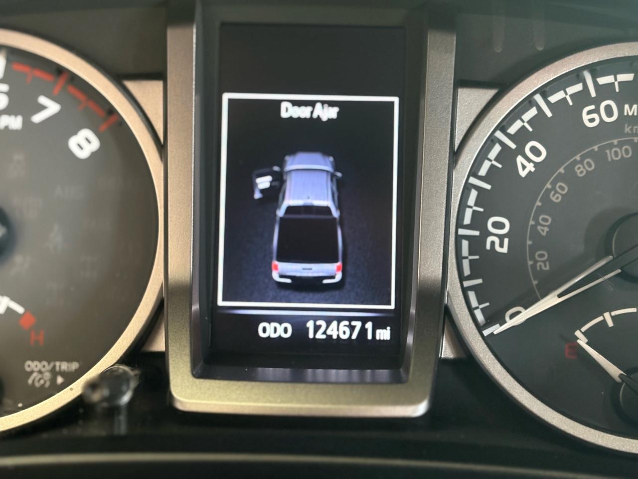 Toyota Tacoma 2WD Double Cab V6 AT SR5 (Natl) 2016