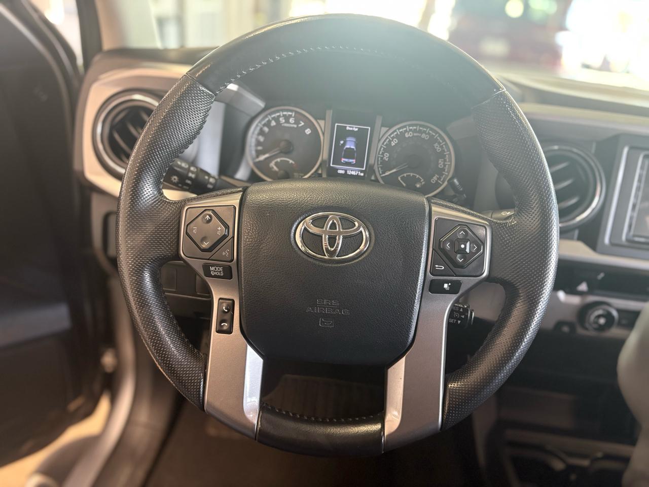 Toyota Tacoma 2WD Double Cab V6 AT SR5 (Natl) 2016