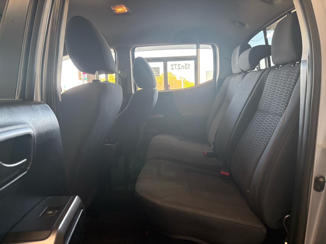 Toyota Tacoma 2WD Double Cab V6 AT SR5 (Natl) 2016