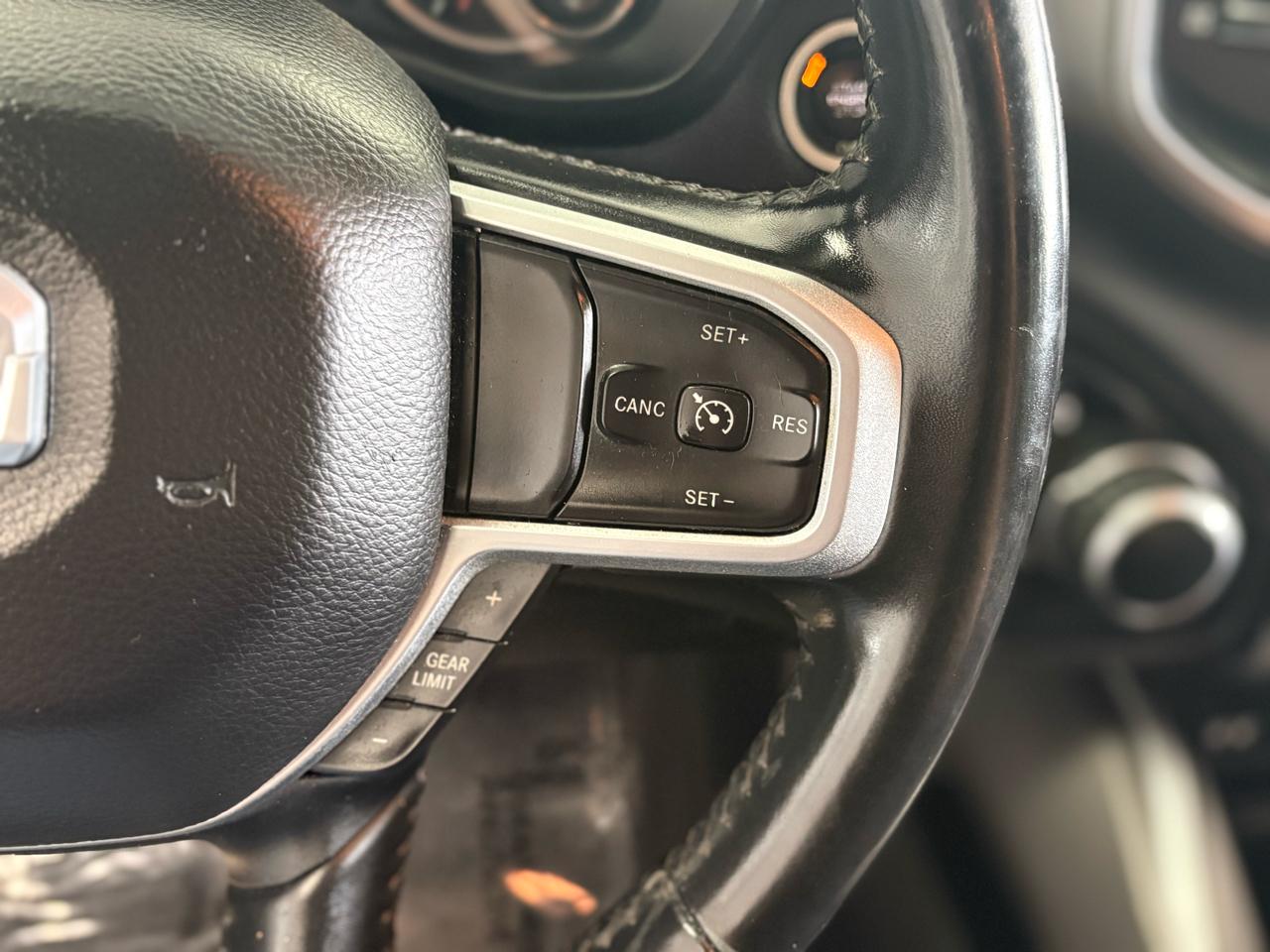 RAM 1500 Big Horn/Lone Star 4x4 Crew Cab 5'7" Box 2019