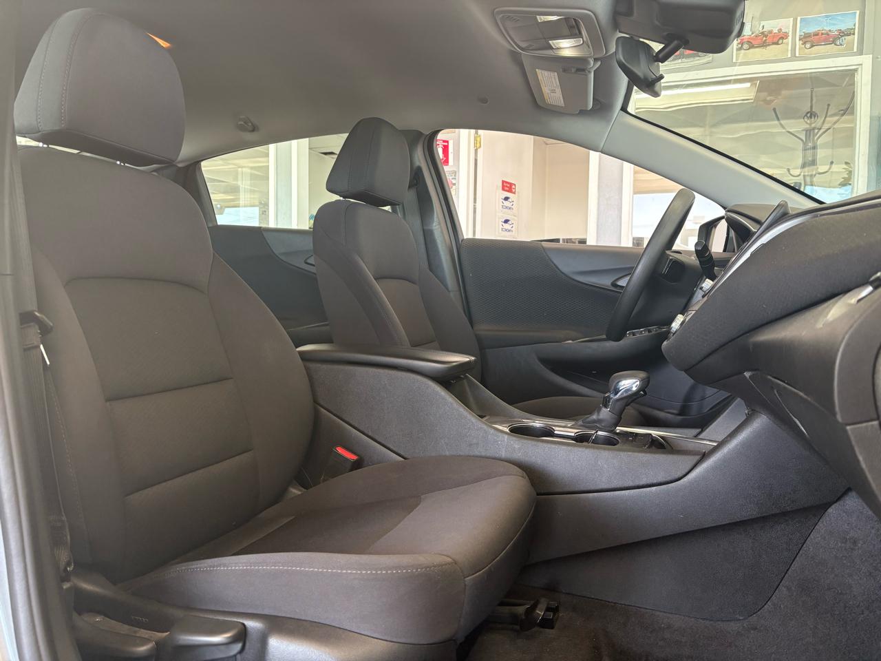 Chevrolet Malibu  2023