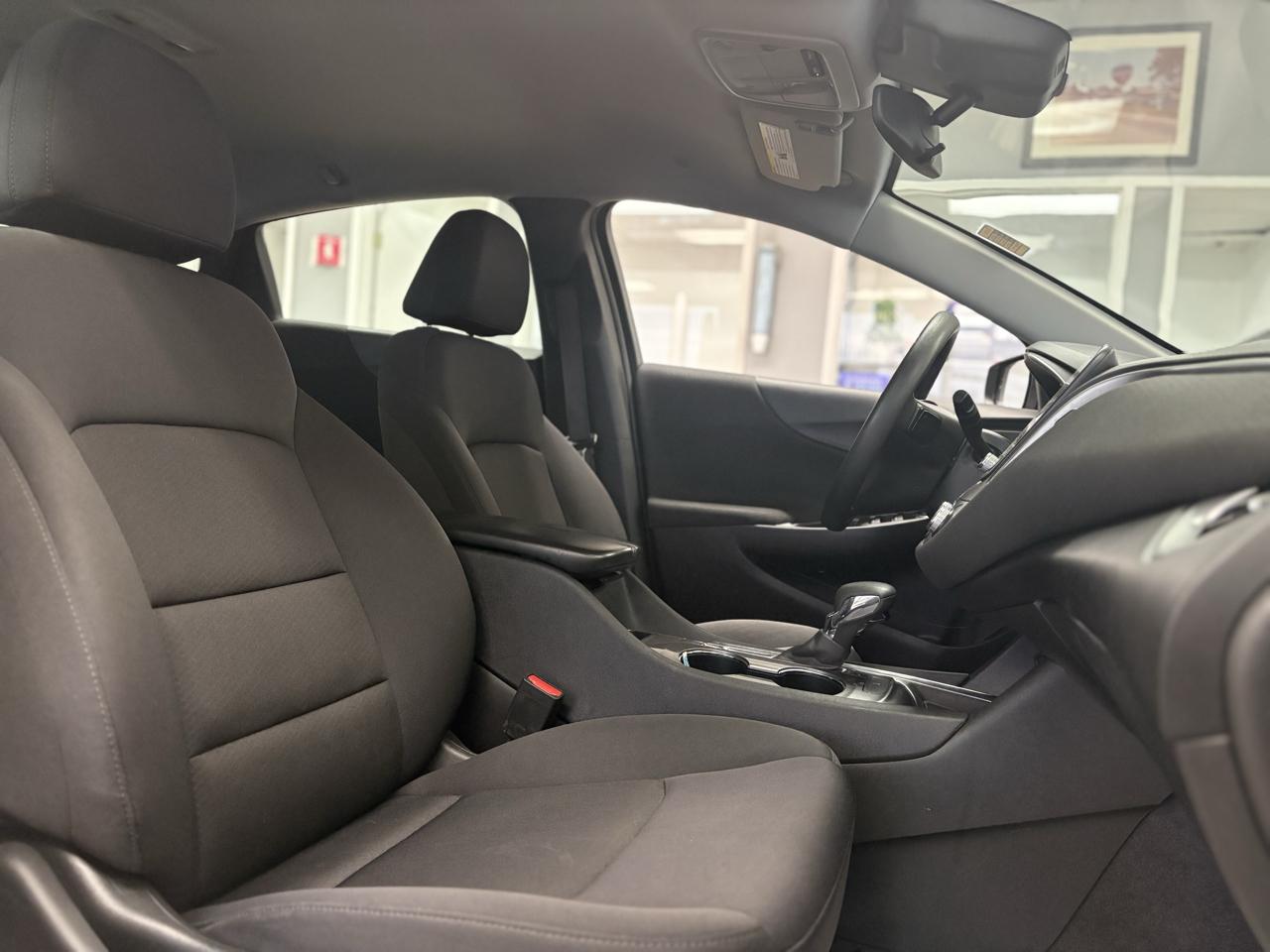 Chevrolet Malibu  2023