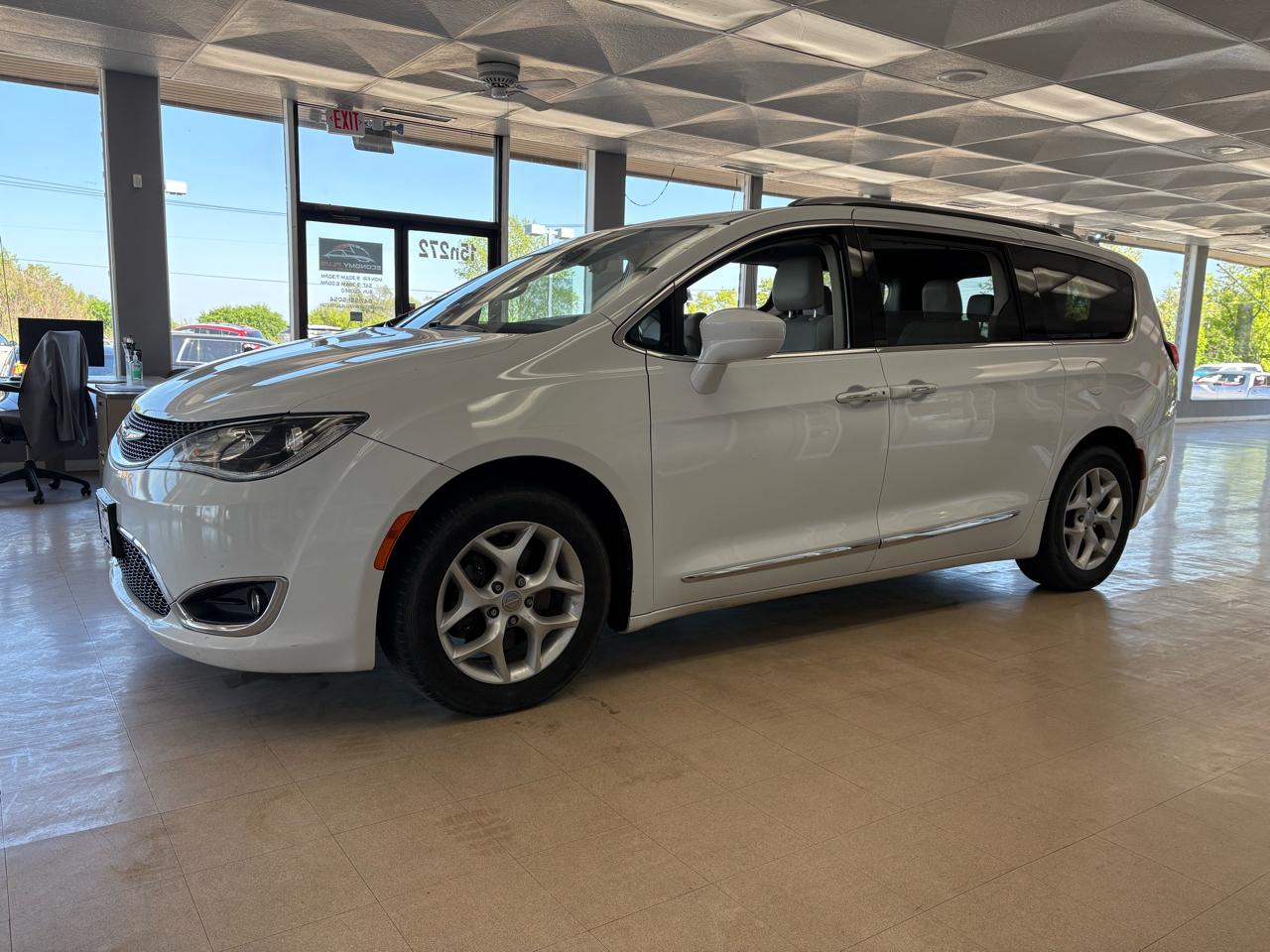 Chrysler Pacifica Touring L FWD 2018