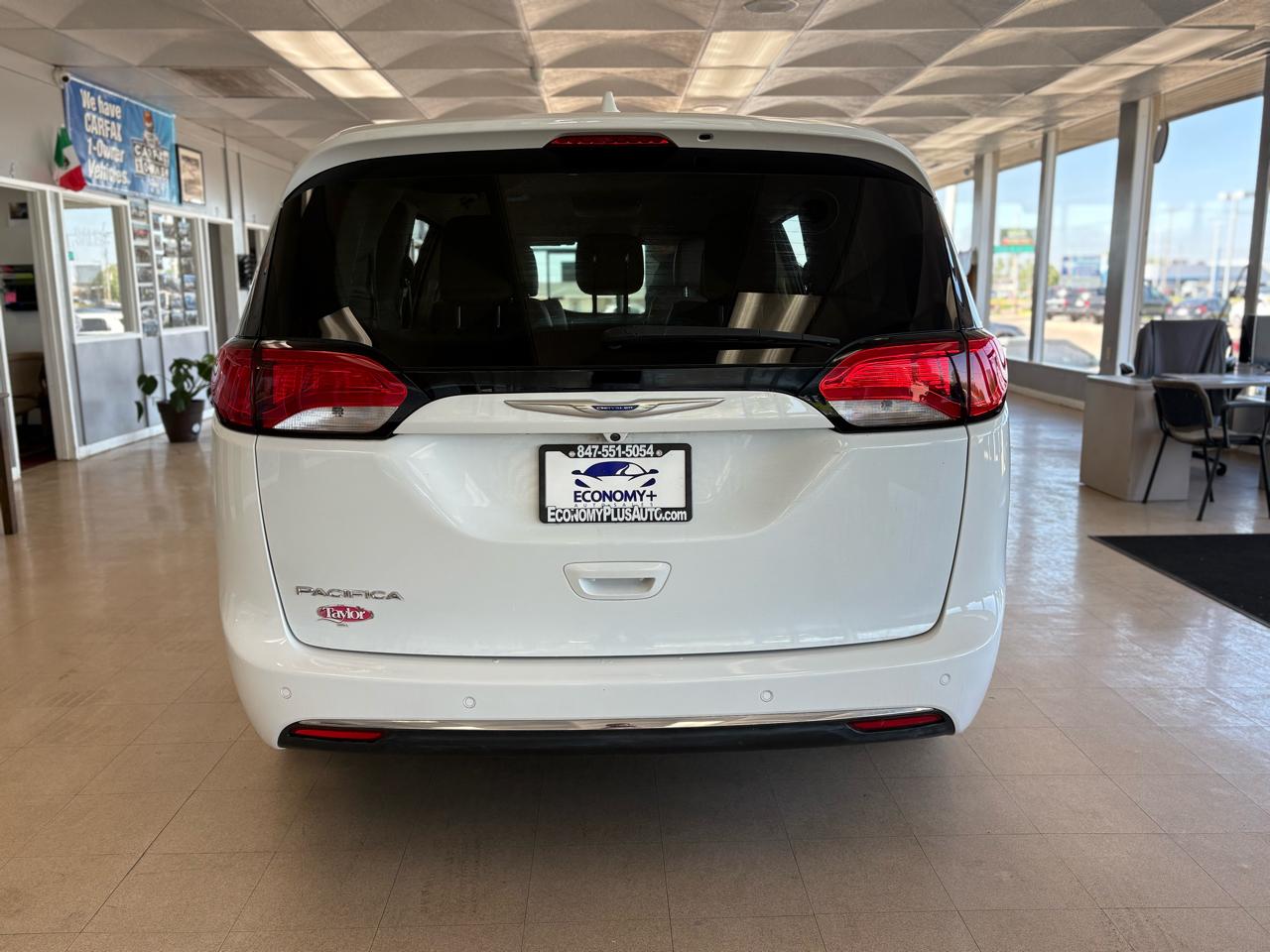Chrysler Pacifica Touring L FWD 2018