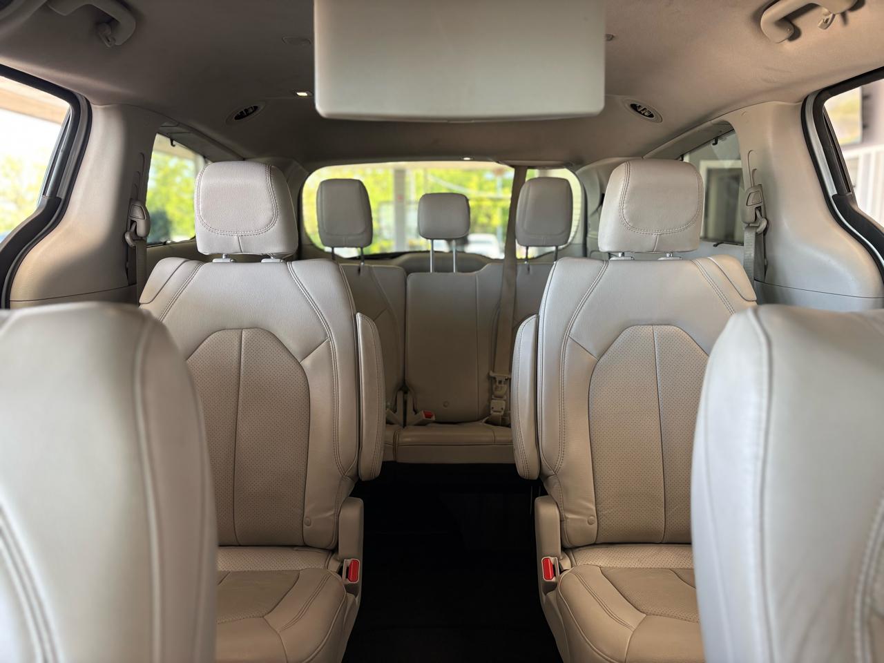Chrysler Pacifica Touring L FWD 2018