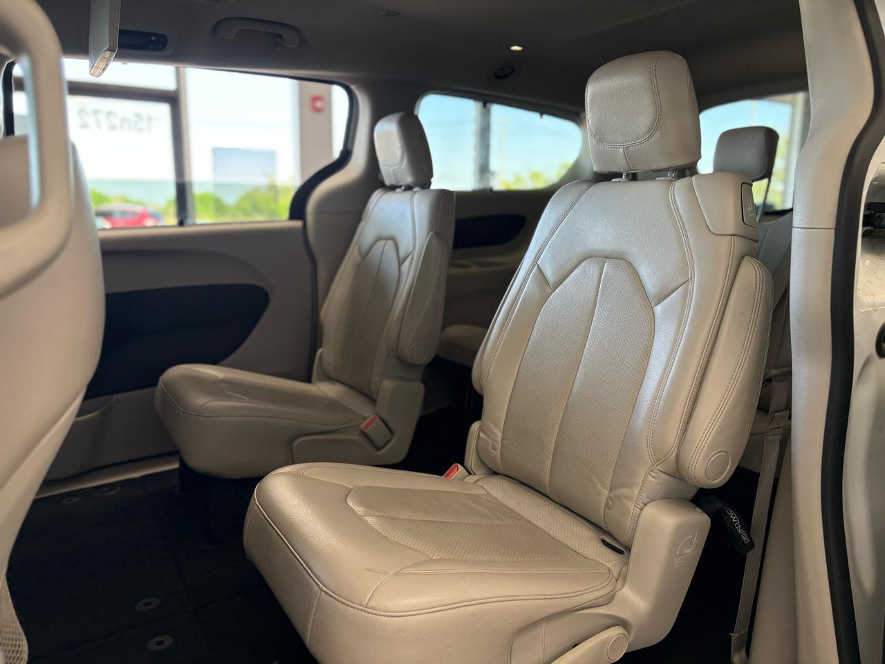 Chrysler Pacifica Touring L FWD 2018