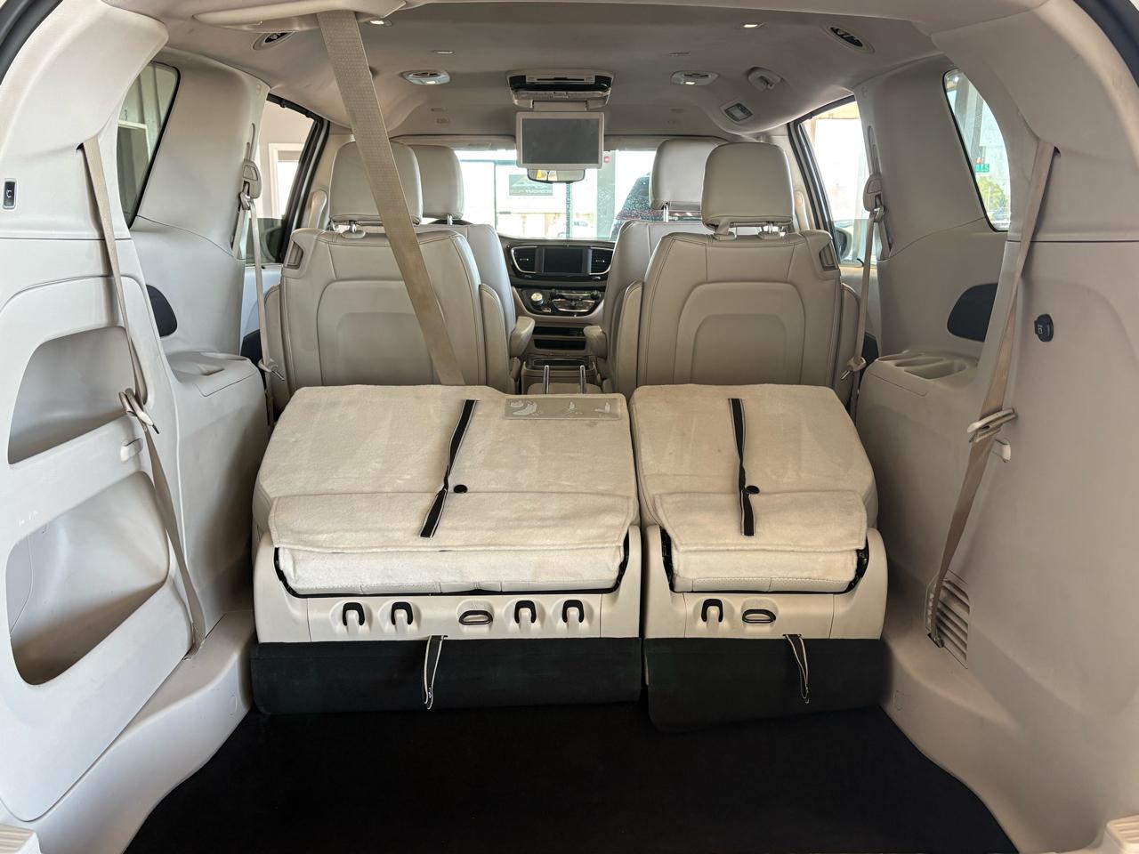 Chrysler Pacifica Touring L FWD 2018