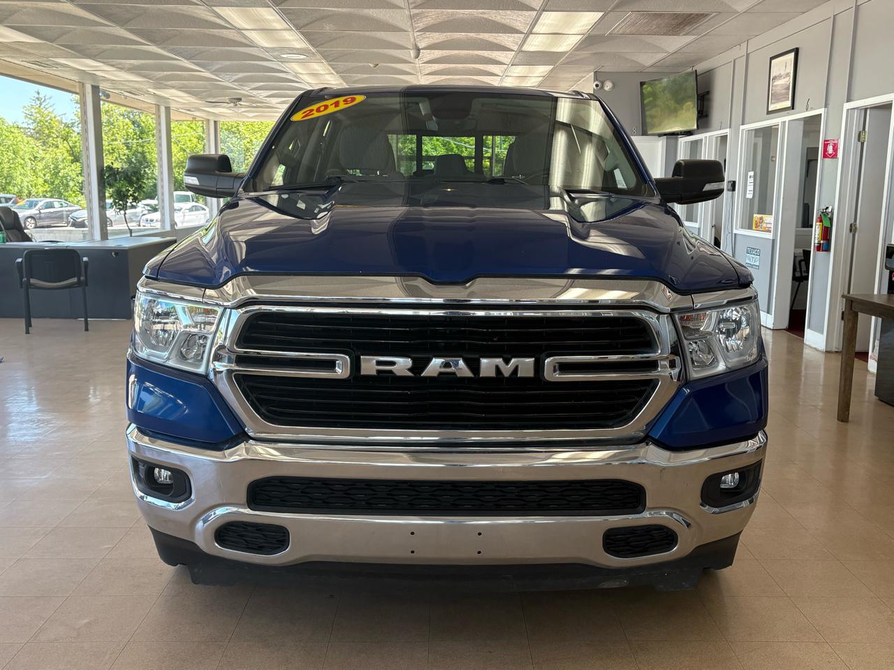 RAM 1500 Big Horn/Lone Star 4x4 Crew Cab 5'7" Box 2019