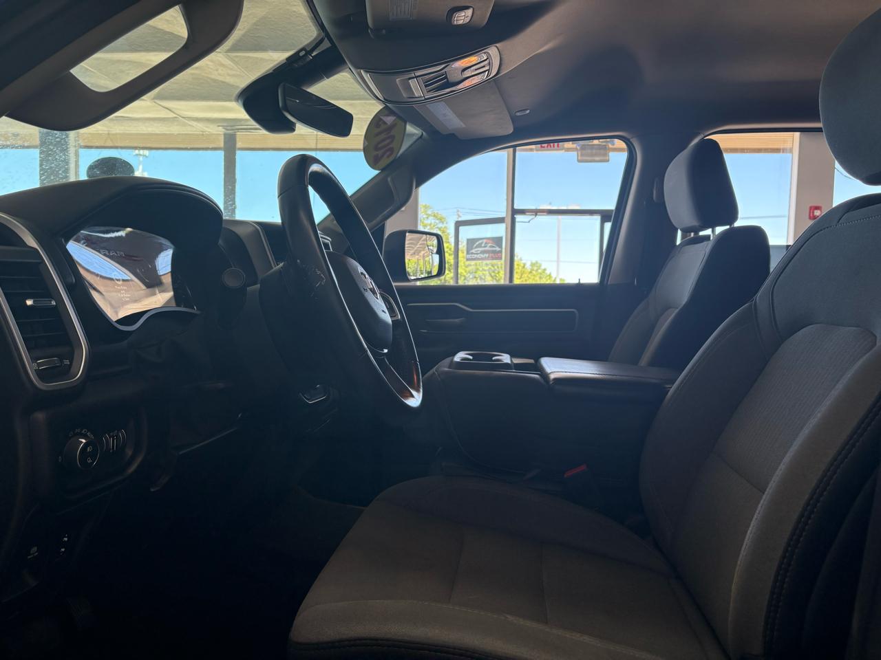 RAM 1500 Big Horn/Lone Star 4x4 Crew Cab 5'7" Box 2019