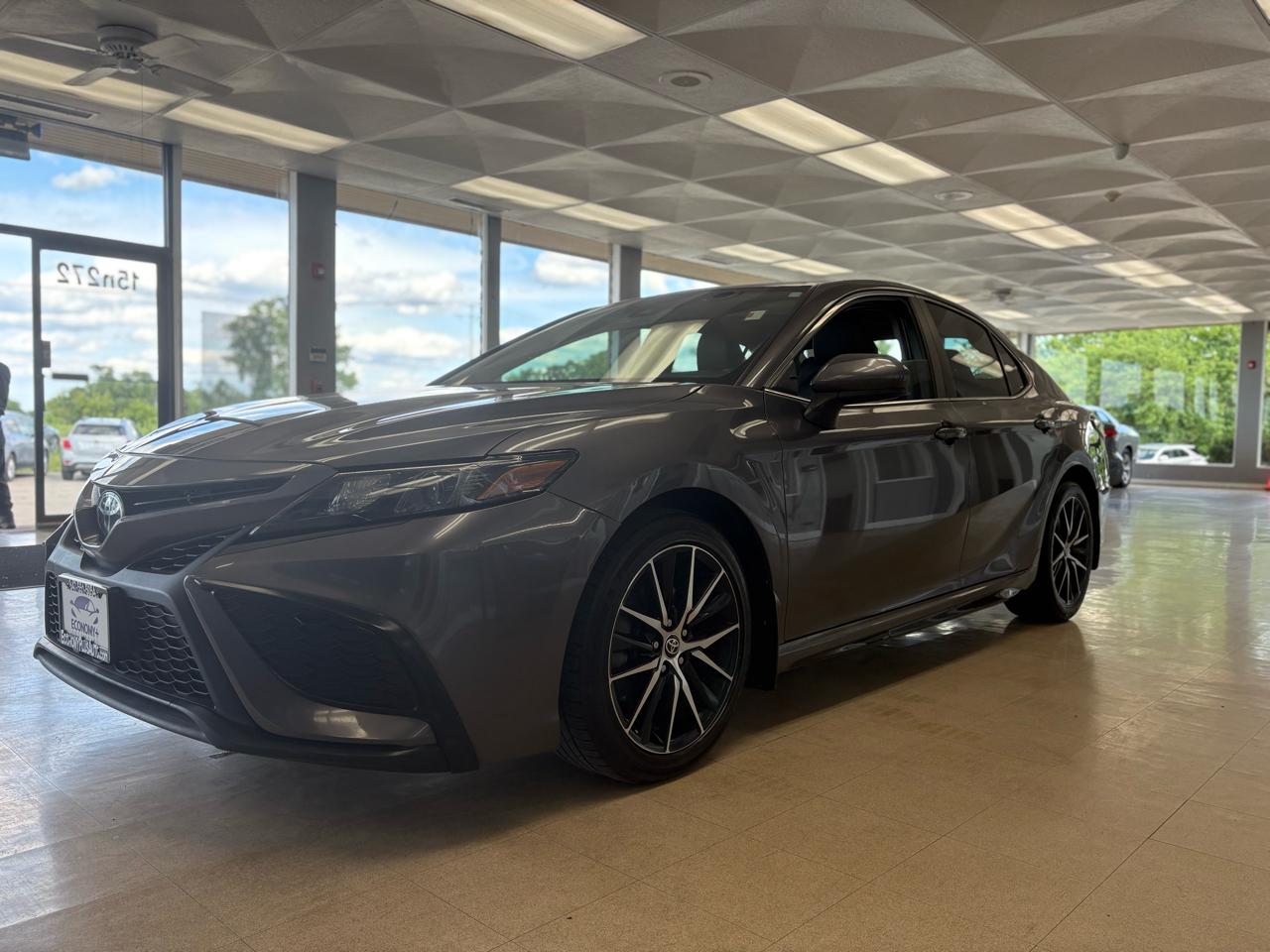 Toyota Camry SE Nightshade 4D Sedan 2021