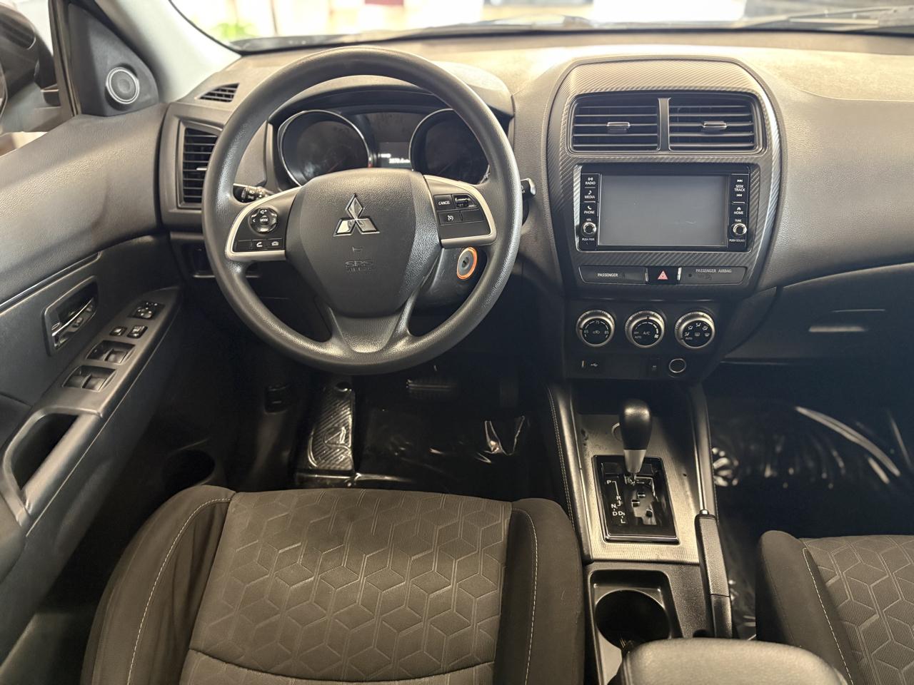 Mitsubishi Outlander Sport ES 2.0 CVT 2020