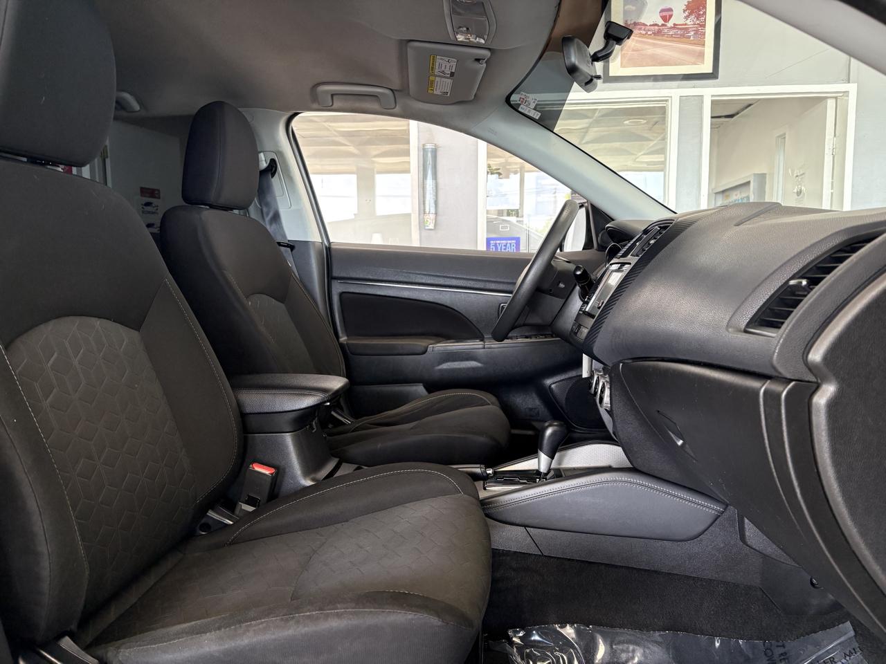 Mitsubishi Outlander Sport ES 2.0 CVT 2020