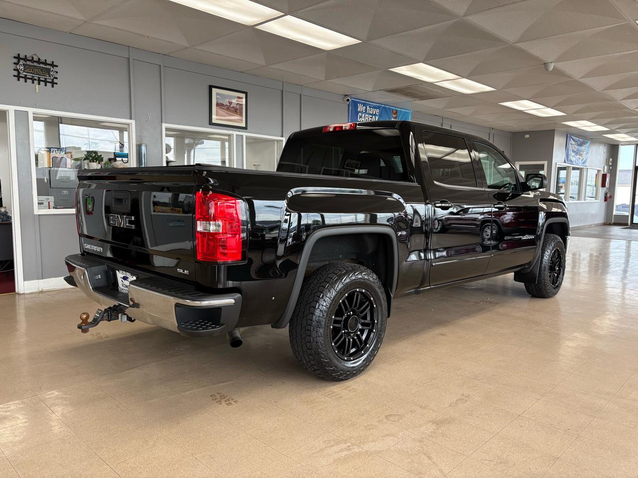 GMC Sierra 1500 4WD Crew Cab 143.5" SLE 2015