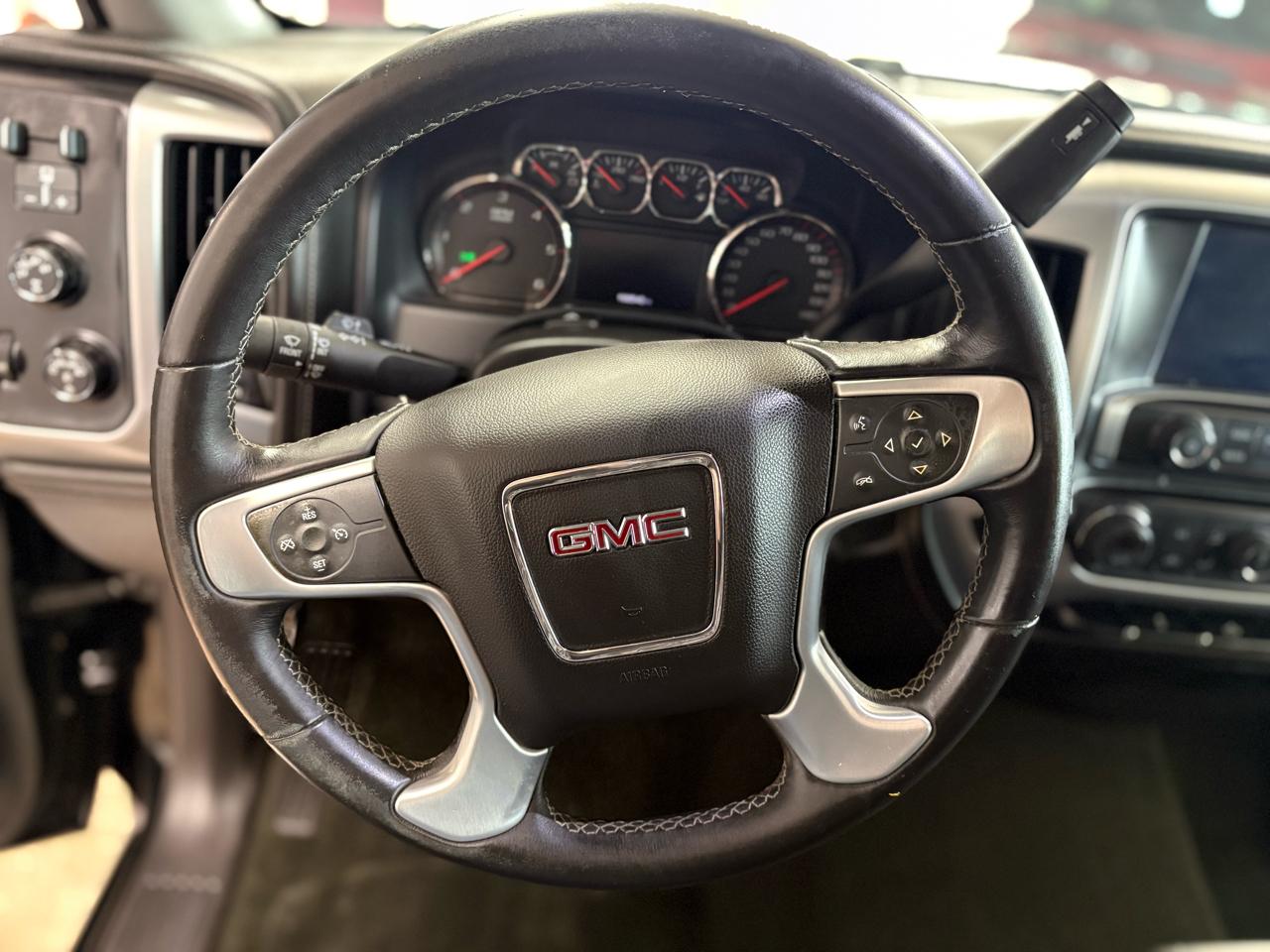 GMC Sierra 1500 4WD Crew Cab 143.5" SLE 2015