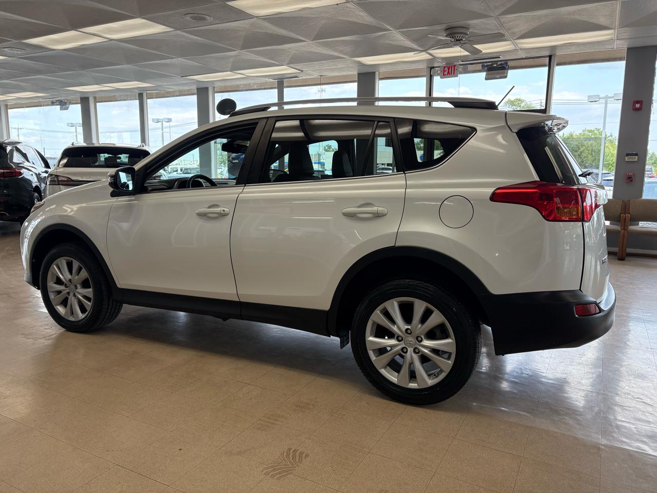 Toyota RAV4 FWD 4dr Limited (Natl) 2013