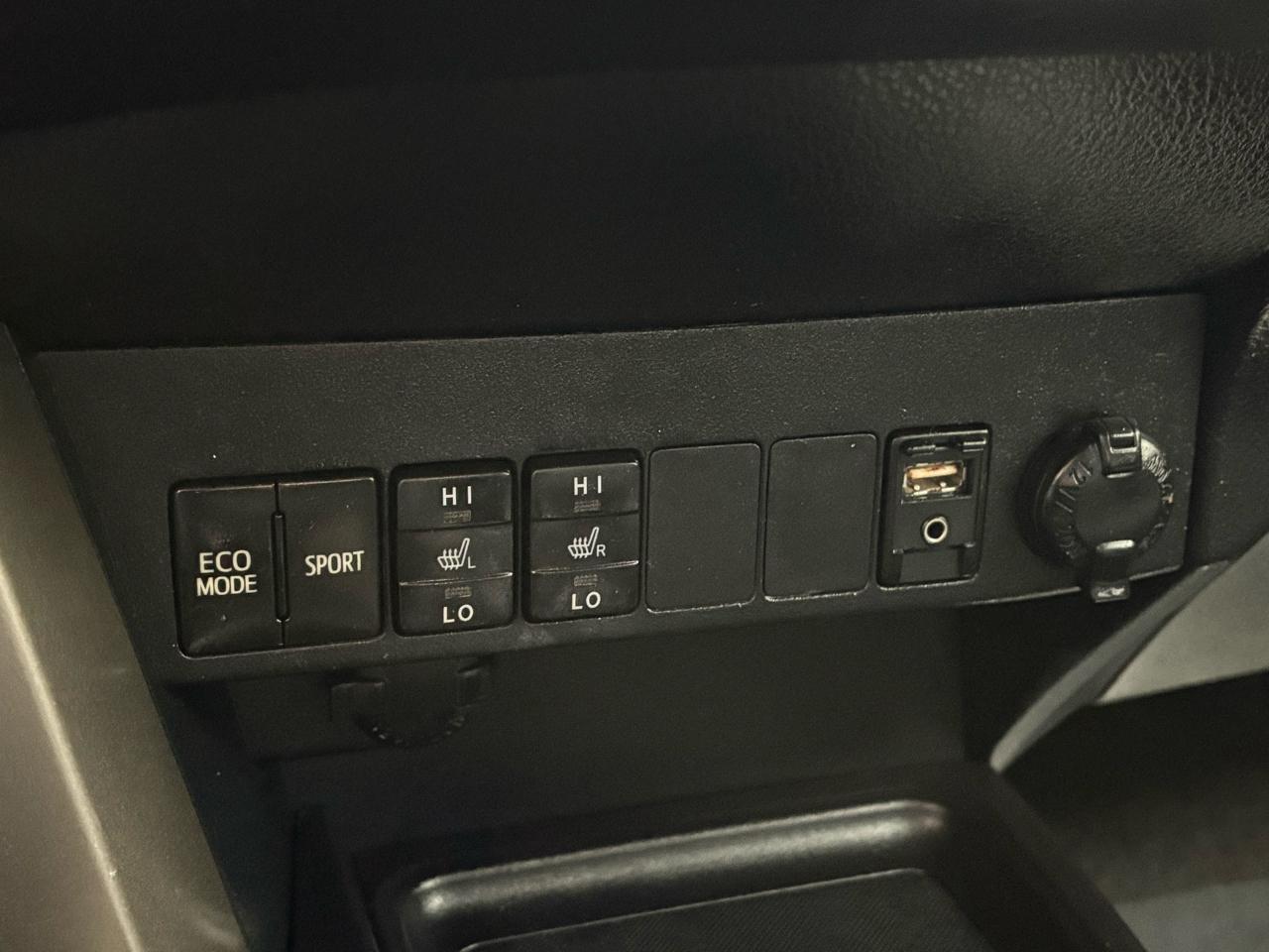 Toyota RAV4 FWD 4dr Limited (Natl) 2013