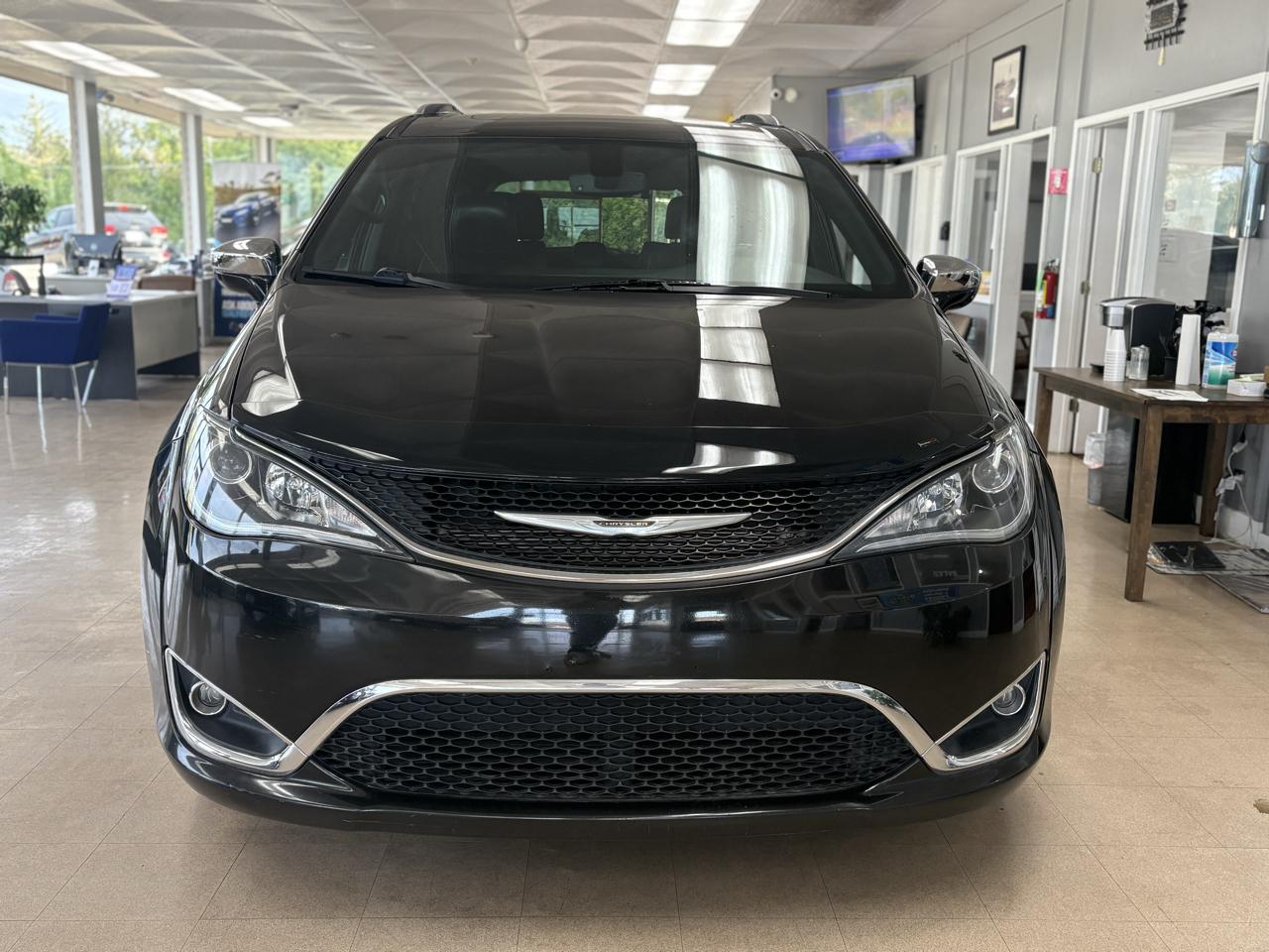 Chrysler Pacifica Limited 35th Anniversary FWD *Ltd Avail* 2020