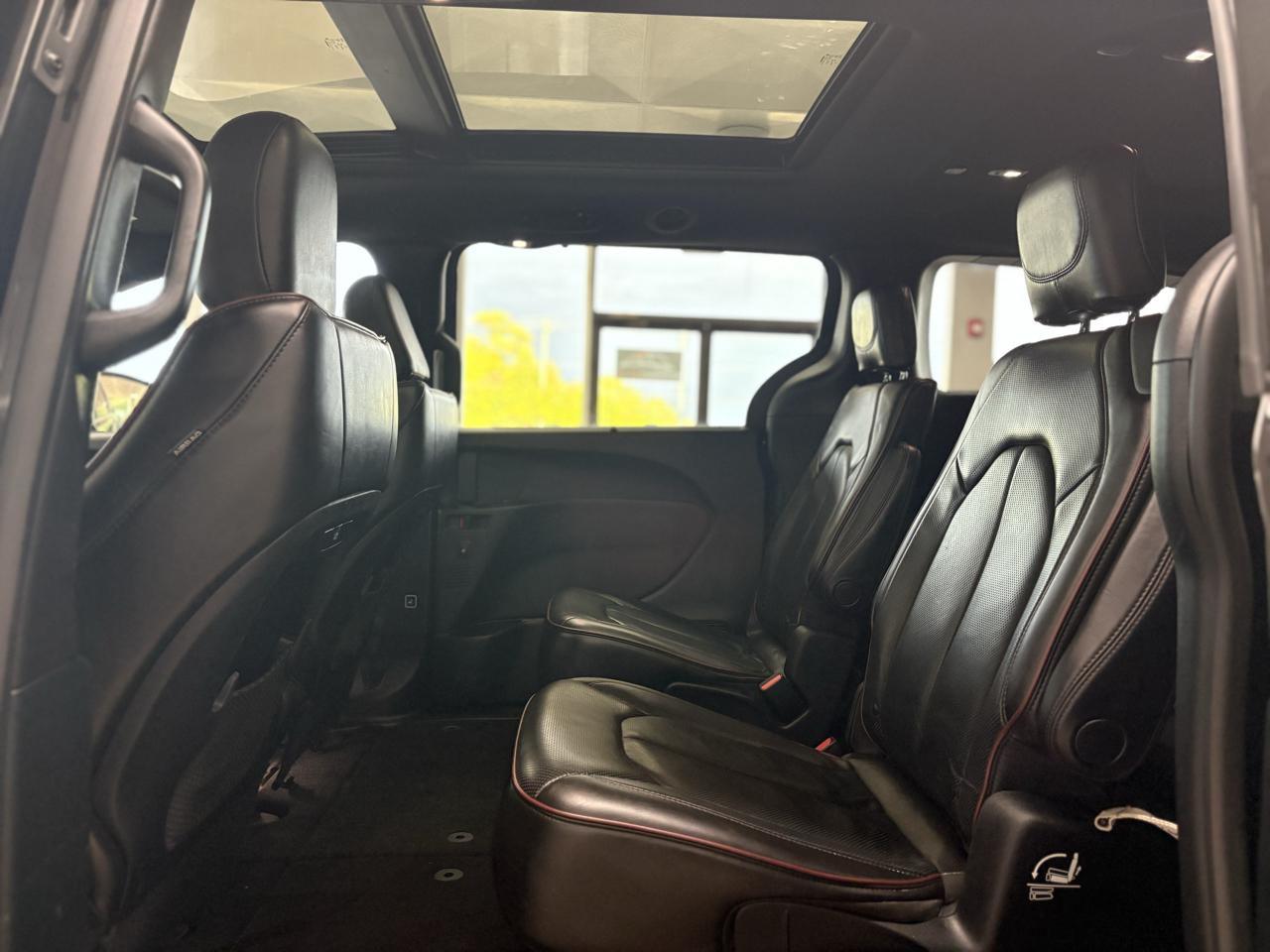 Chrysler Pacifica Limited 35th Anniversary FWD *Ltd Avail* 2020