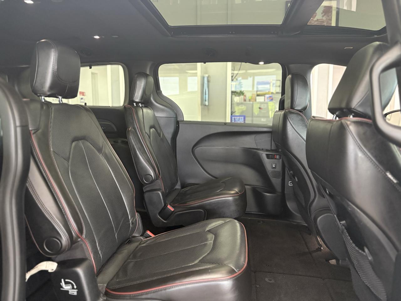 Chrysler Pacifica Limited 35th Anniversary FWD *Ltd Avail* 2020